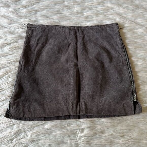 BLANKNYC Zip Suede Mini Skirt in Shadow Grey - Picture 2 of 7